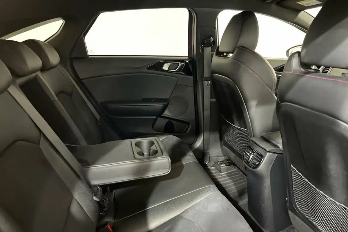 2020-kia-pro-ceed-16-t-gdi-gt-big-36