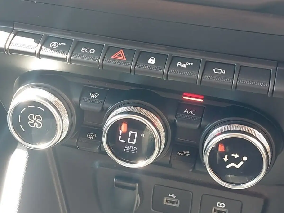 2022-dacia-duster-13-tce-prestige-150bhp-edc-big-15
