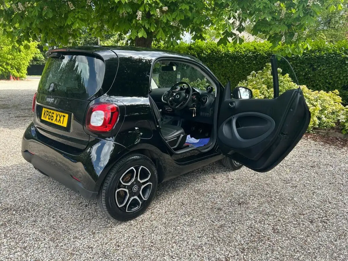 2017-smart-fortwo-10-prime-71bhp-ss-coupe-big-10