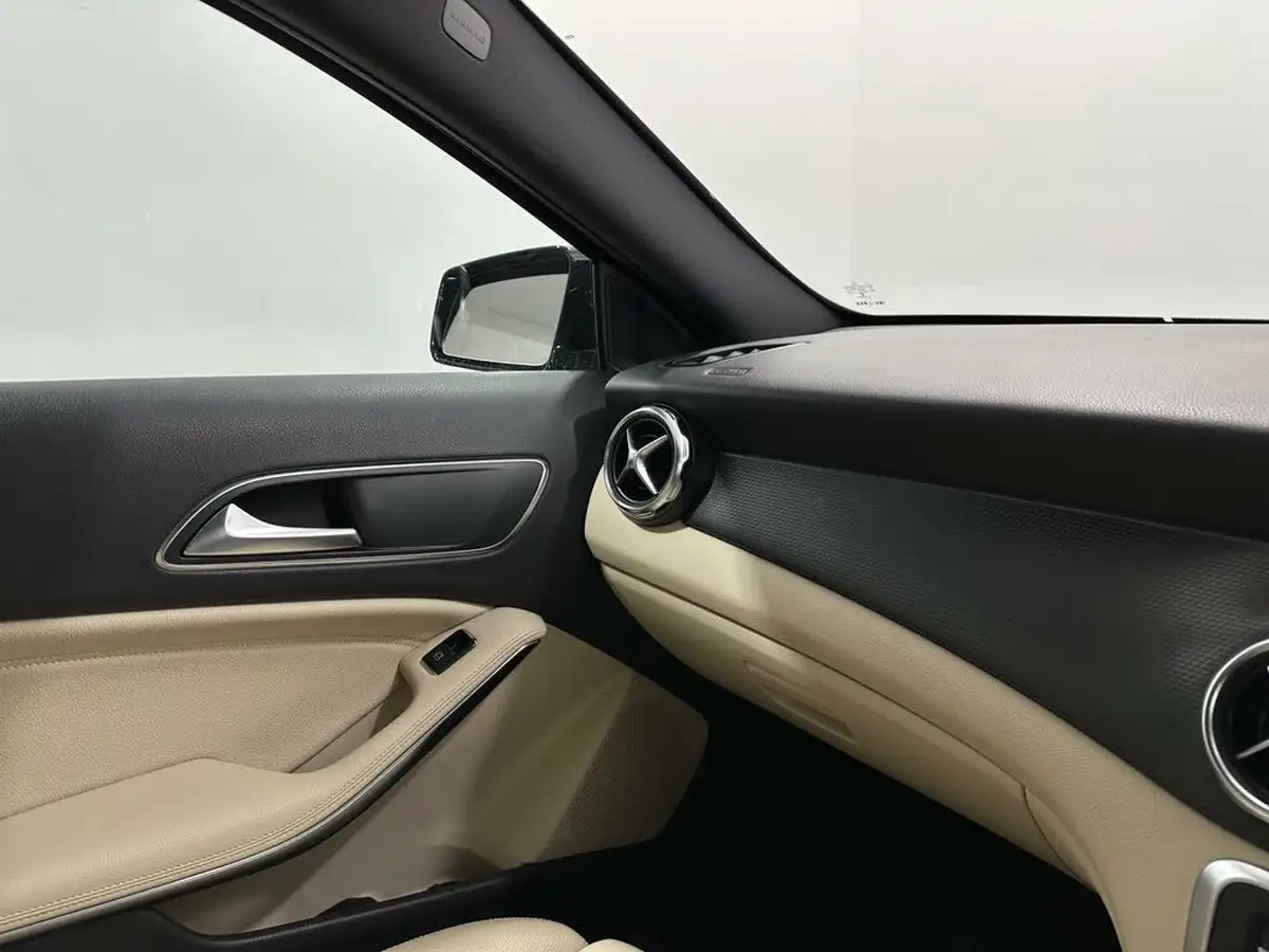 2017-mercedes-benz-gla-class-21d-gla-200d-se-executivess-7g-dct-big-26