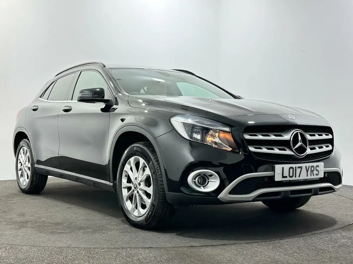 2017-mercedes-benz-gla-class-21d-gla-200d-se-executivess-7g-dct-big-50