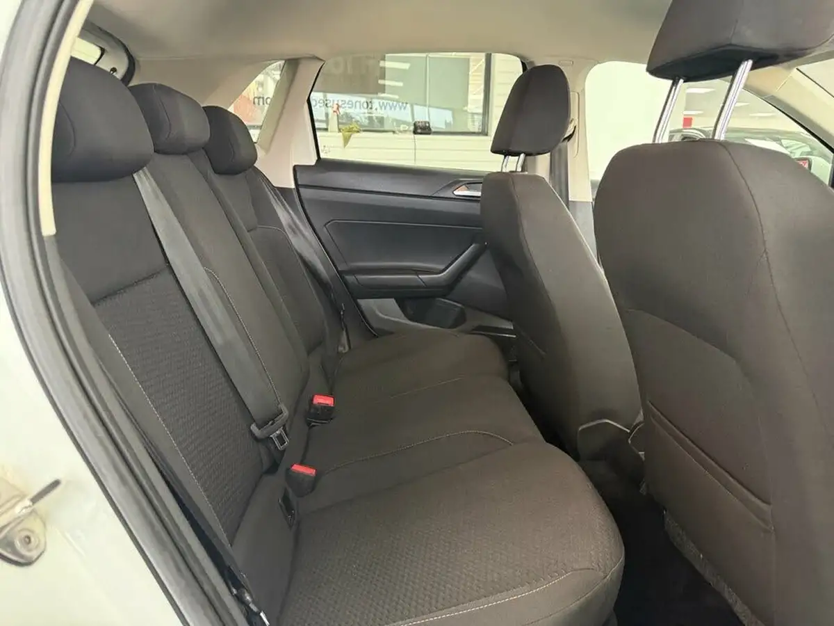 2021-volkswagen-polo-10-match-big-4