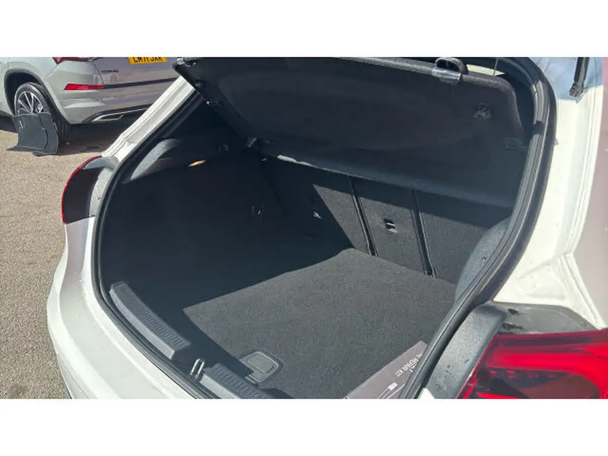 2020-mercedes-benz-a-class-13-a200-amg-line-executive-hatchback-5d-7g-dct-big-30