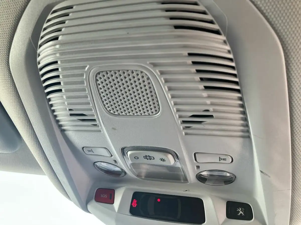 2021-peugeot-5008-suv-12-puretech-active-premium-big-53