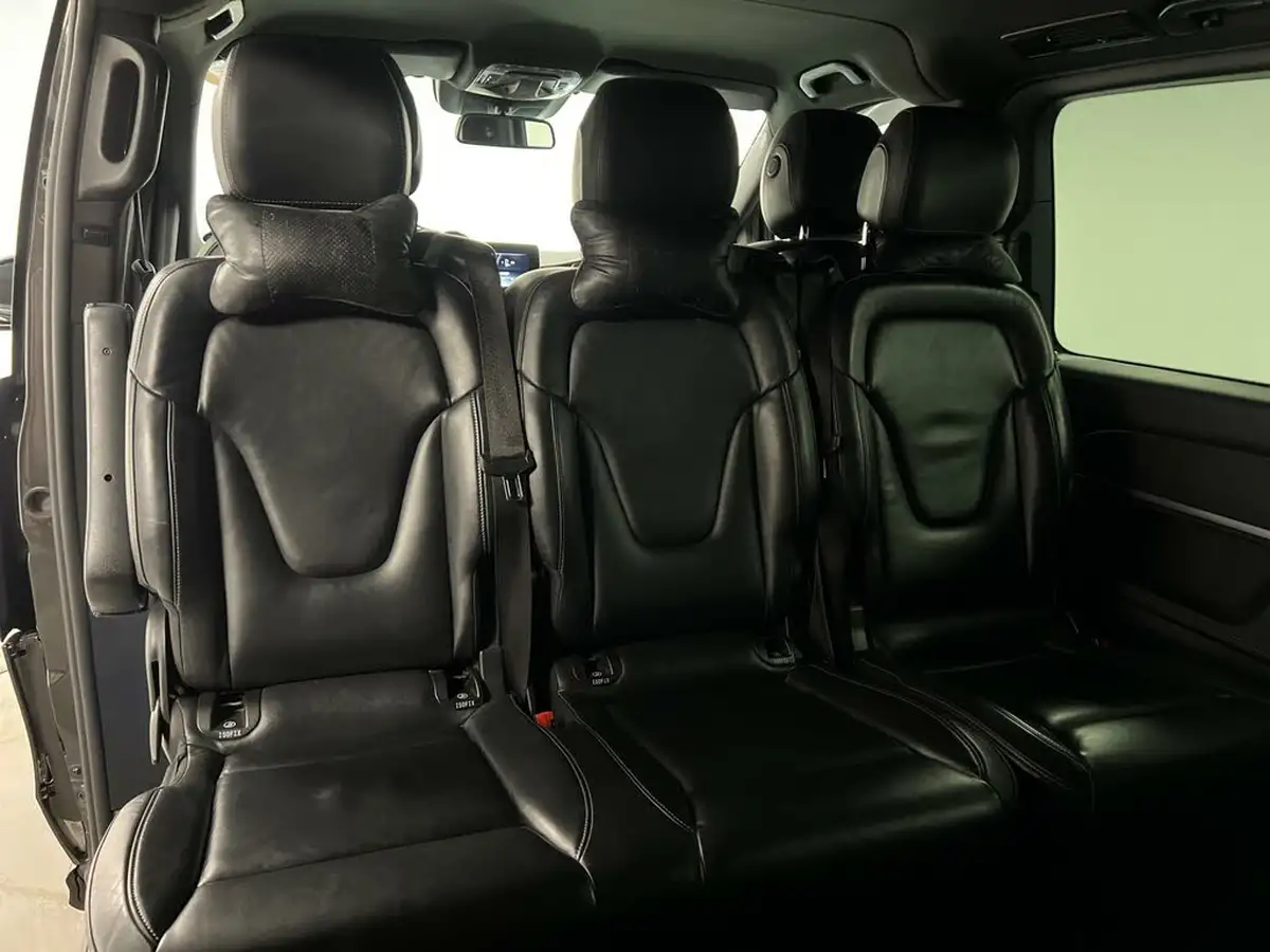 2020-mercedes-benz-v-class-20d-v300d-amg-line-extra-long-big-14