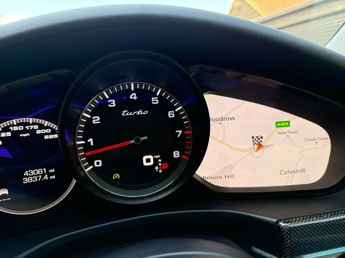 2016-porsche-panamera-40-v8-turbo-big-76