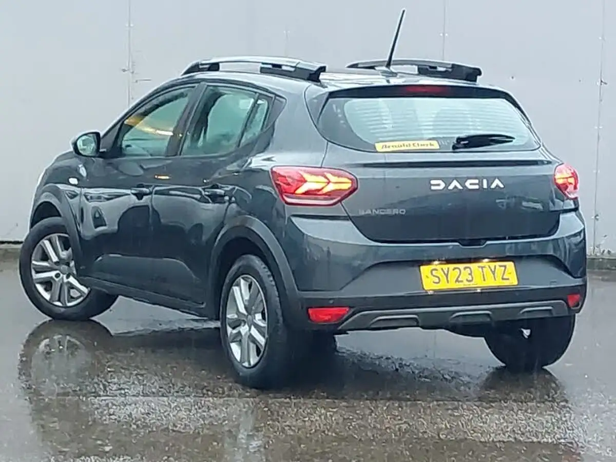 2023-dacia-sandero-stepway-10-tce-expression-100bhp-bi-fuel-big-1