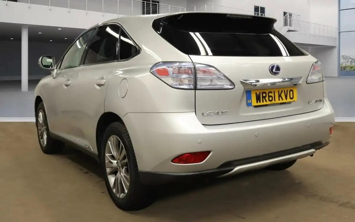 2011-lexus-rx-450h-35-advance-pan-big-1