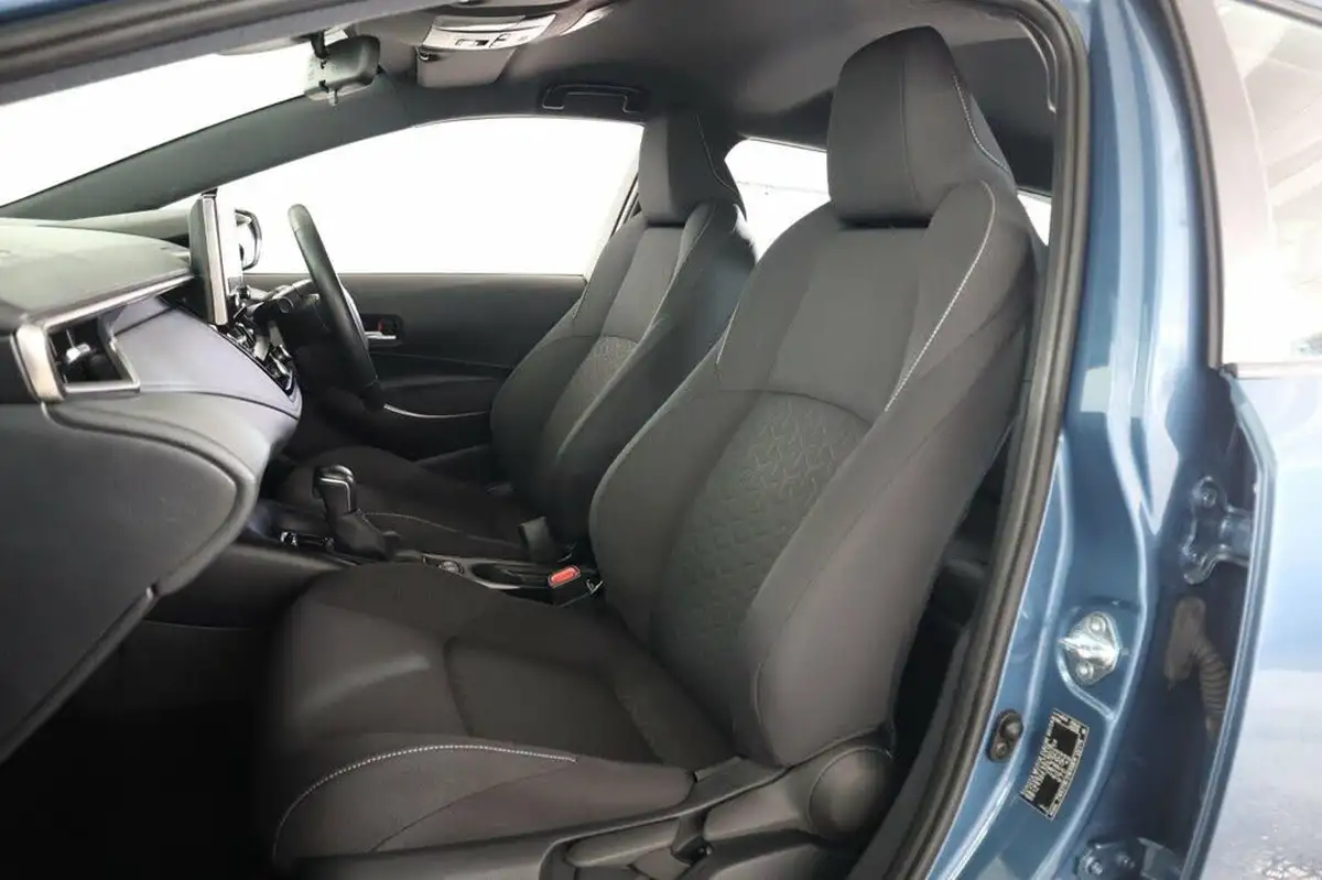 2021-toyota-corolla-18-vvt-i-icon-tech-spare-wheel-touring-sports-5d-big-45