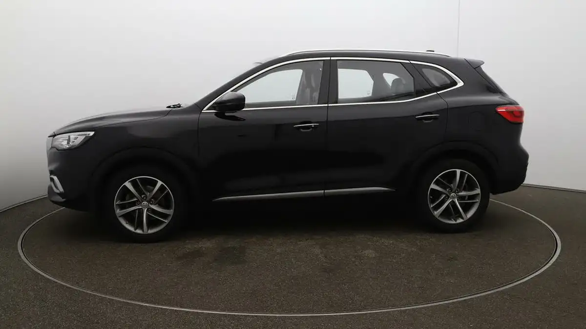 2022-mg-hs-15t-gdi-excite-162ps-big-62