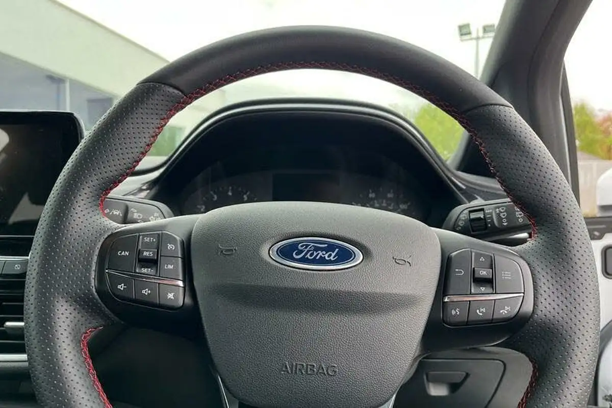 2022-ford-fiesta-big-11