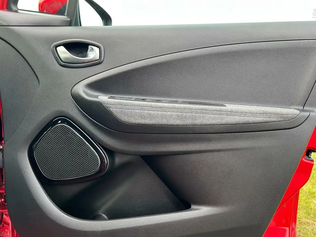 2021-renault-zoe-e-i-gt-line-big-27