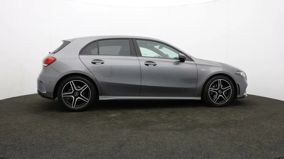 2022-mercedes-benz-a-class-13-a180-amg-line-executive-edition-hatchback-5d-7g-dct-big-37