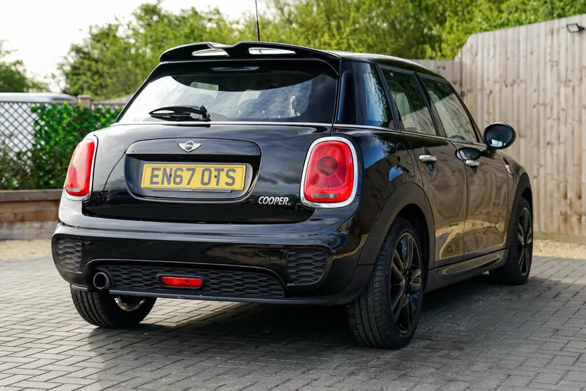2017-mini-cooper-15-cooper-ss-hatchback-5d-big-7