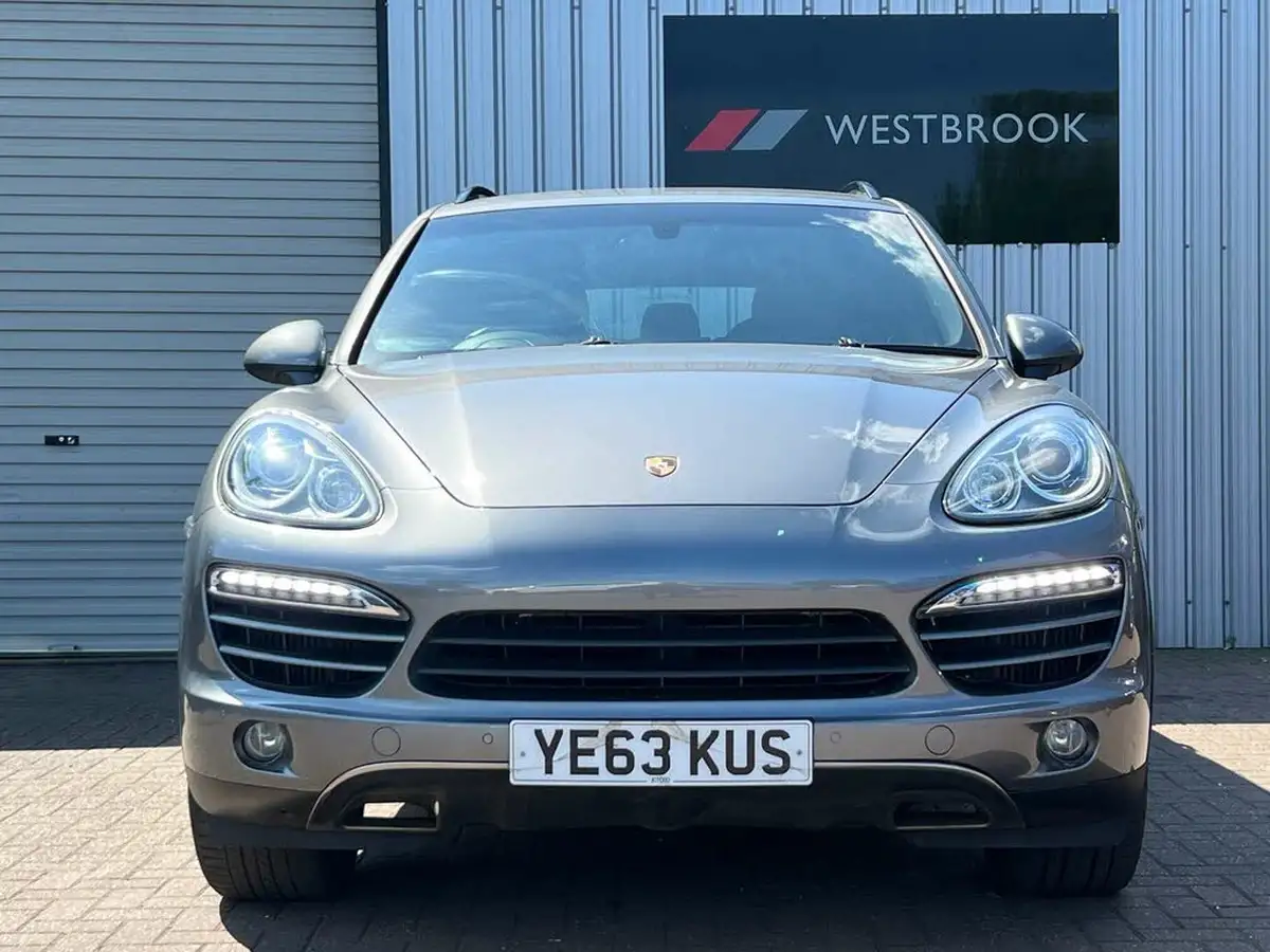 2013-porsche-cayenne-30td-big-1