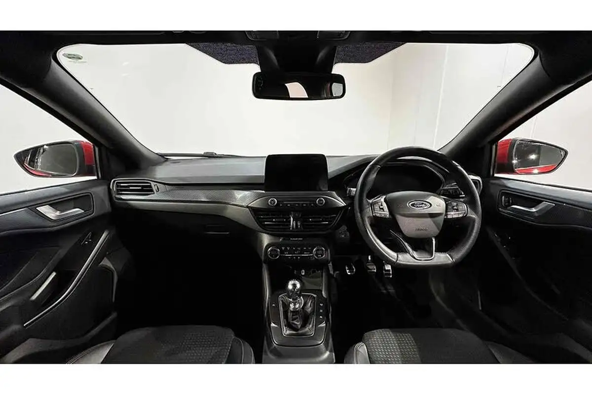 2019-ford-focus-10t-st-line-x-hatchback-big-1
