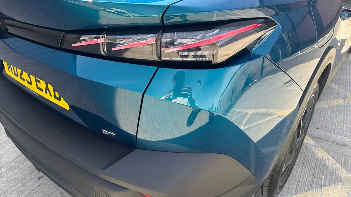 2023-peugeot-408-12-puretech-gt-130ps-ss-eat8-big-44