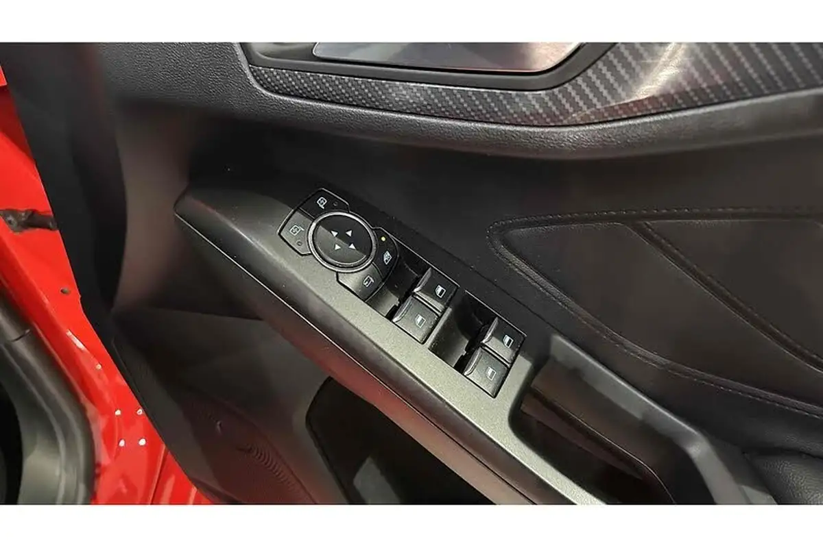 2019-ford-focus-10t-st-line-x-hatchback-big-29