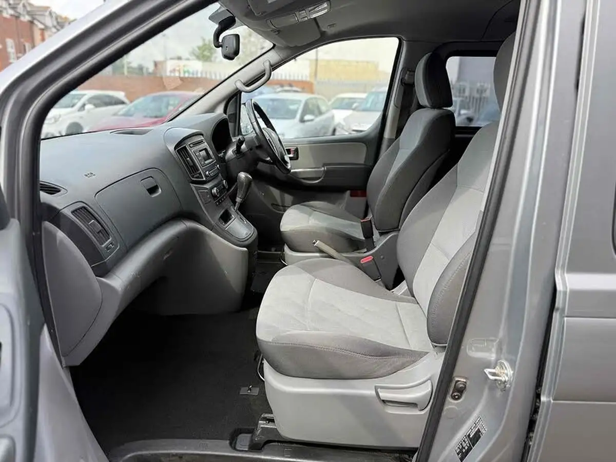 2016-hyundai-i800-25crdi-se-168bhp-auto-big-12