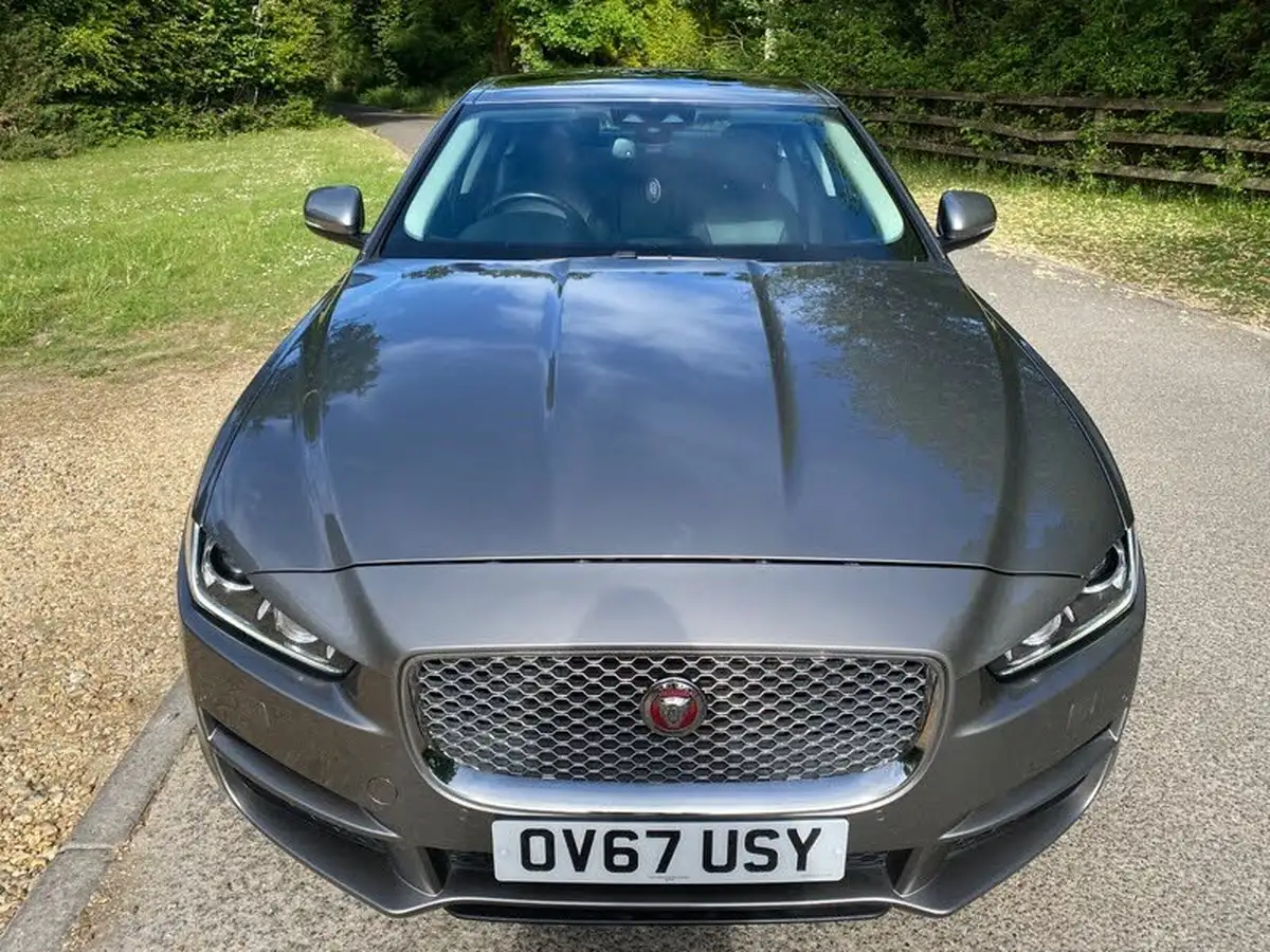 2017-jaguar-xe-20d-portfolio-240ps-awd-ss-1998cc-auto-big-11