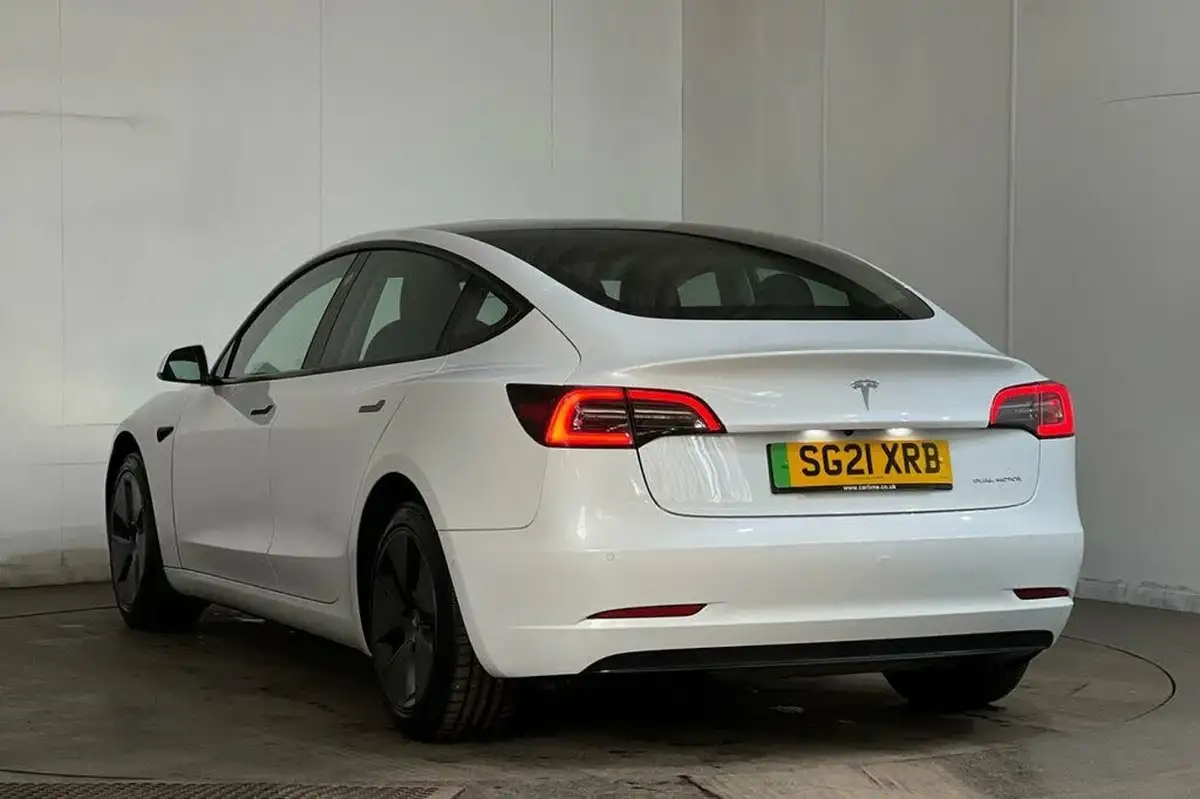 2021-tesla-model-3-e-long-range-4x4-big-18