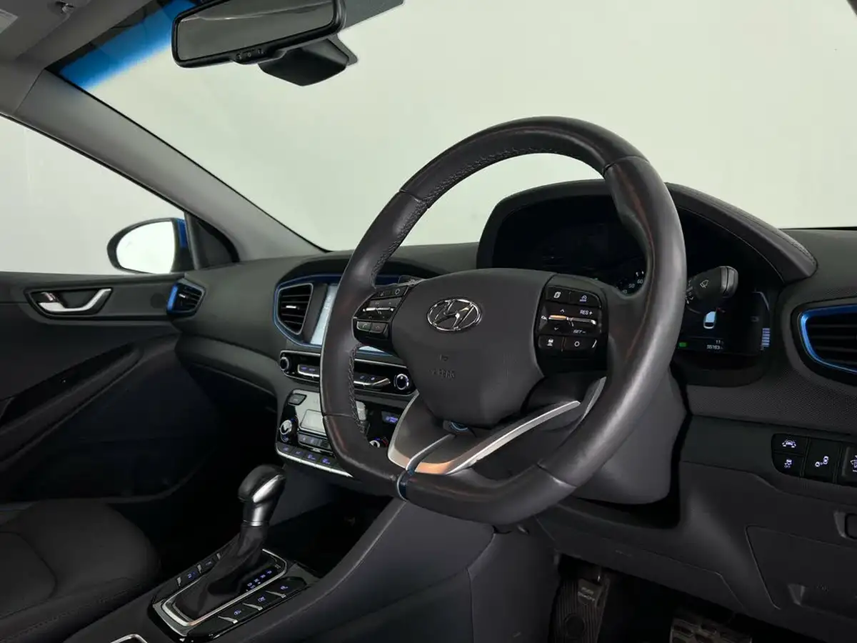 2017-hyundai-ioniq-16-gdi-premium-se-hybrid-big-14