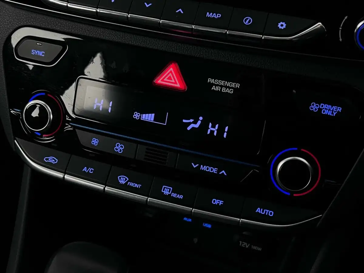 2017-hyundai-ioniq-16-gdi-premium-se-hybrid-big-38
