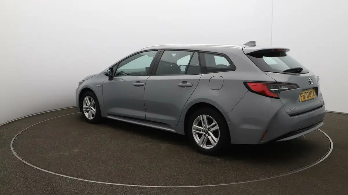 2021-toyota-corolla-18-vvt-i-icon-tech-spare-wheel-touring-sports-5d-big-5