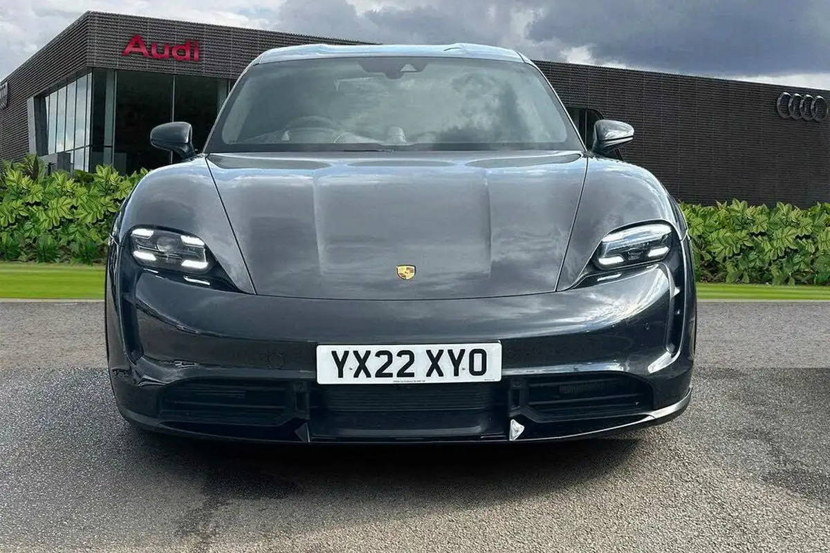 2022-porsche-taycan-e-turbo-cross-turismo-big-7