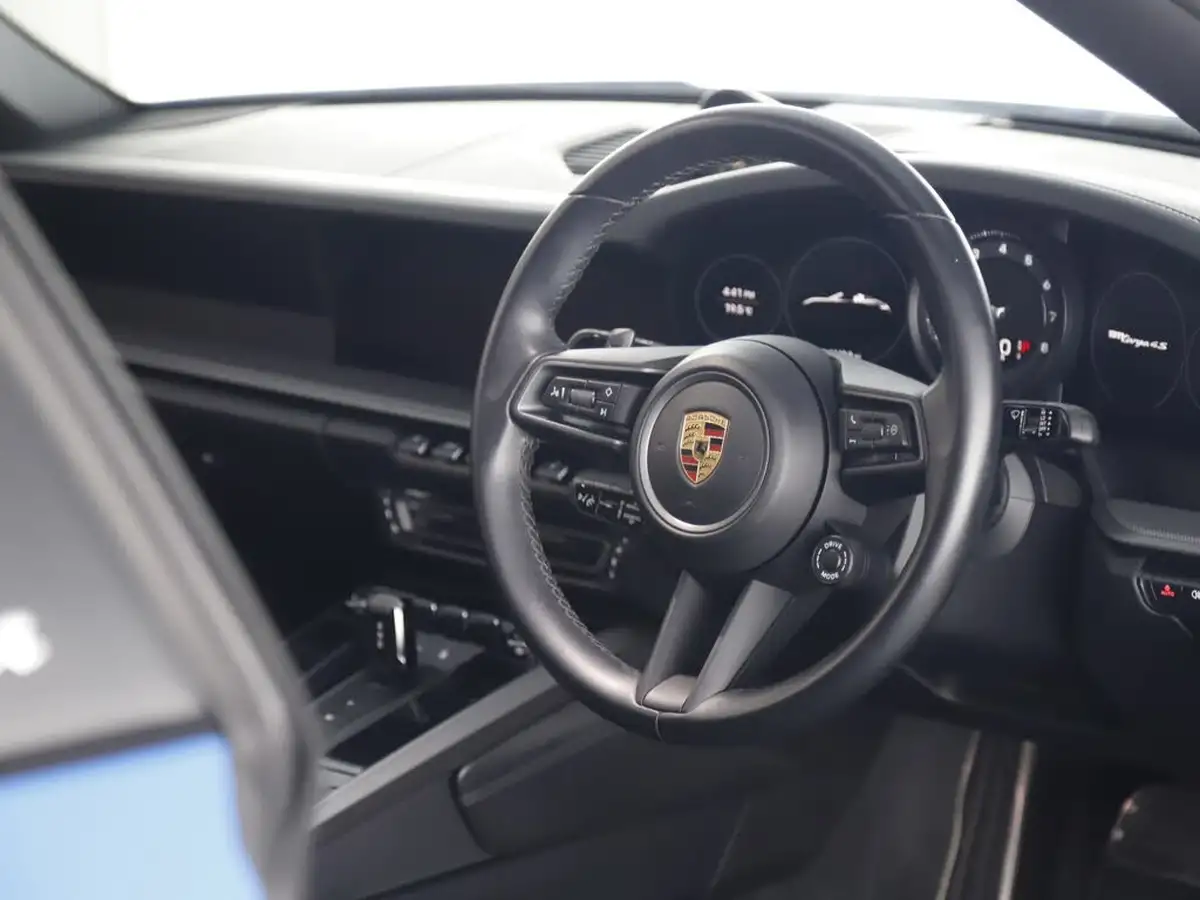 2021-porsche-911-30-targa-4s-big-9