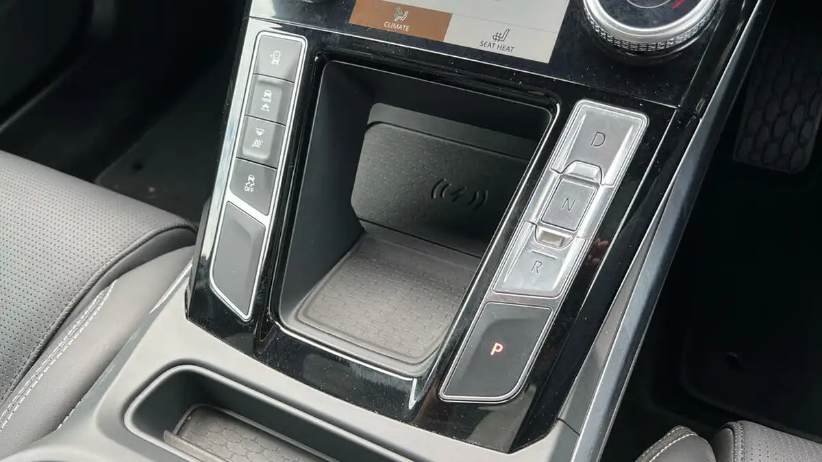 2023-jaguar-i-pace-ev400-r-dynamic-hse-black-big-12