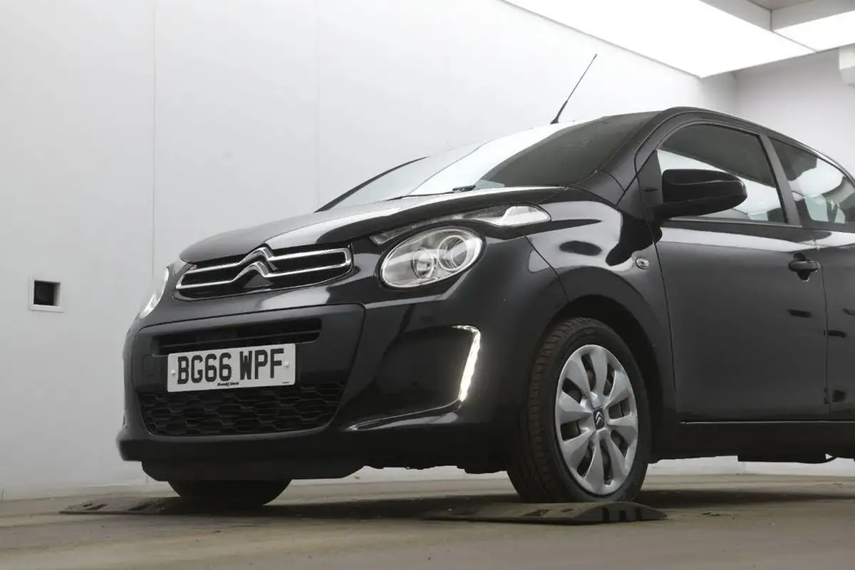 2016-citroen-c1-12-puretech-feel-81ps-5d-big-7