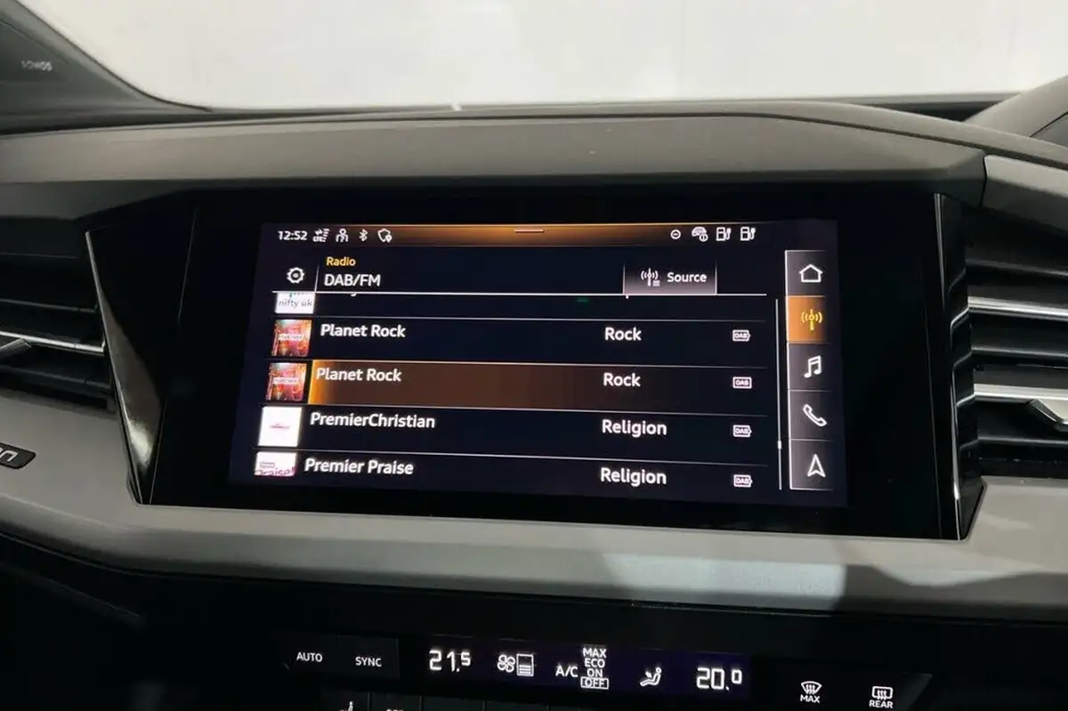 2022-audi-q4-e-tron-40e-sportback-big-13