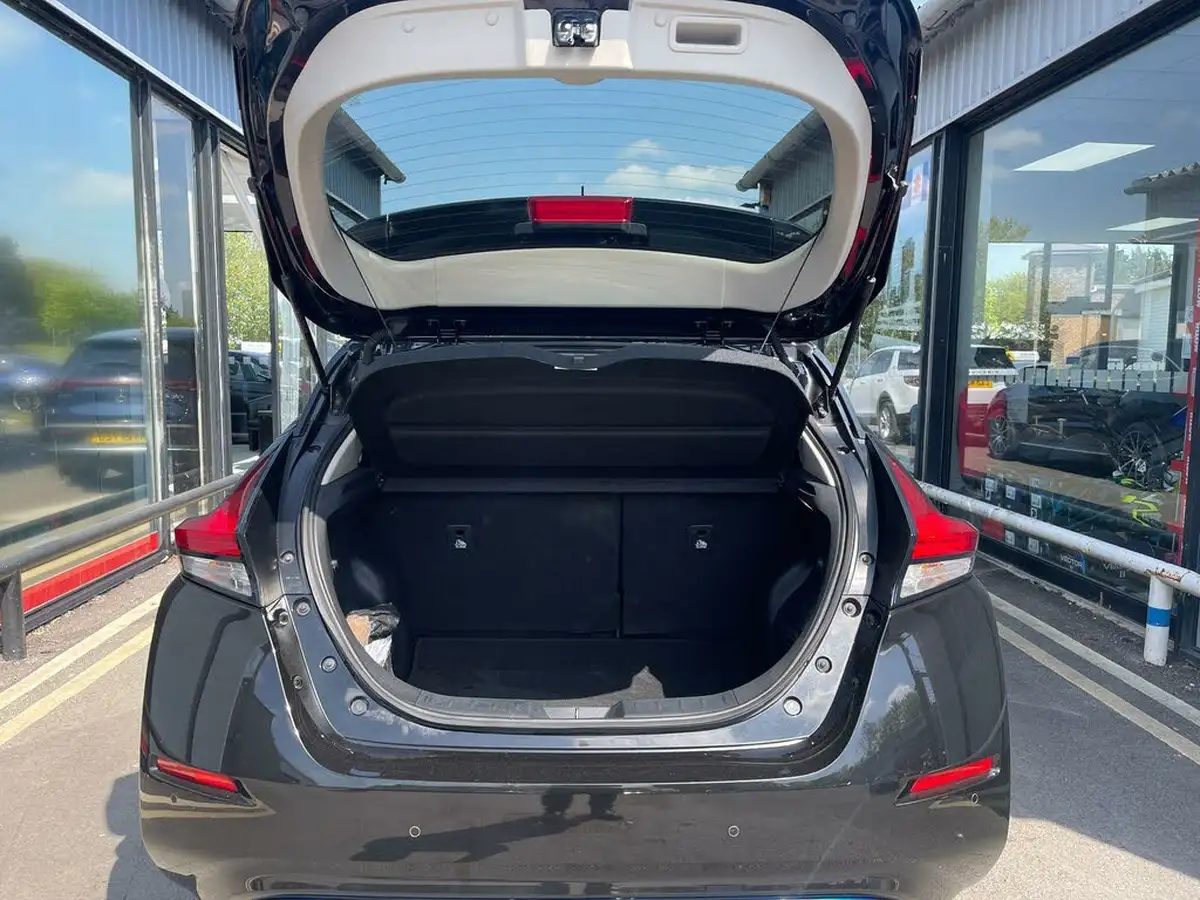 2020-nissan-leaf-e-n-connecta-big-36