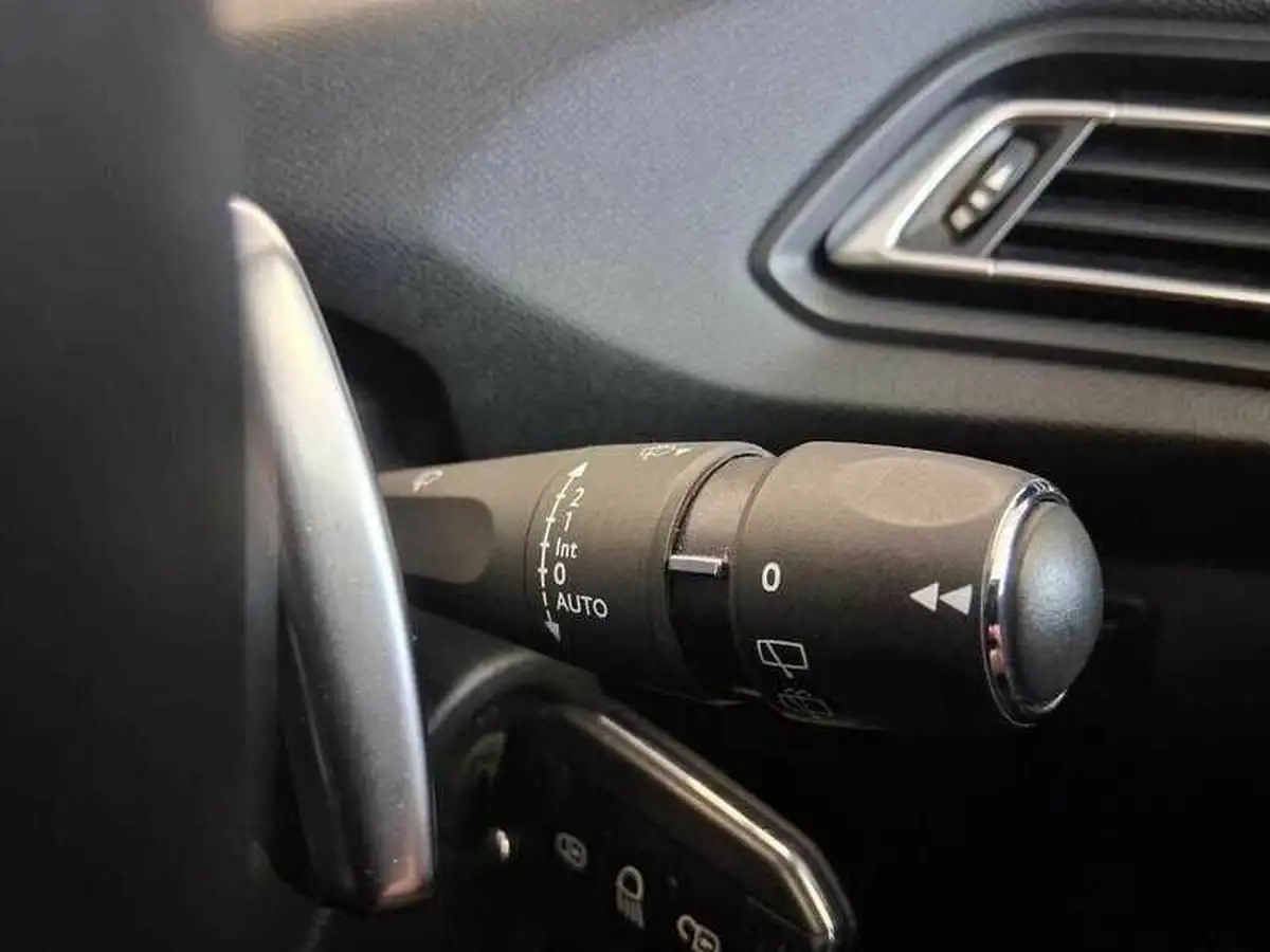 2019-peugeot-308-15-bluehdi-gt-line-eat8-big-23