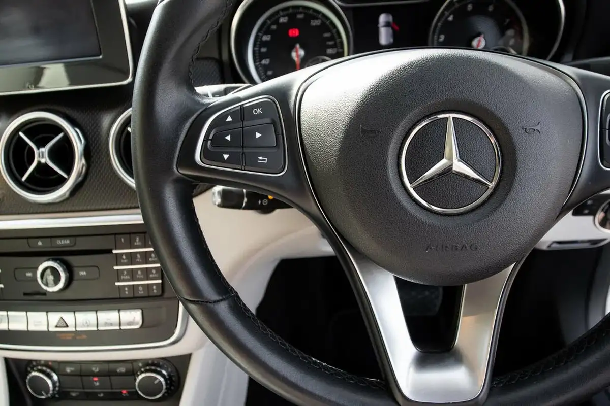 2018-mercedes-benz-gla-class-16-gla-200-se-156ps-executive-7g-dct-big-18