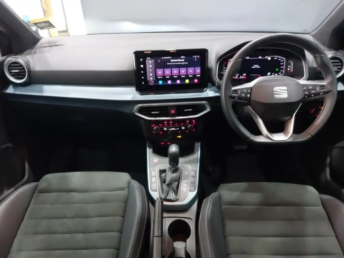 2024-seat-arona-10-tsi-xperience-lux-115ps-dsg-big-2