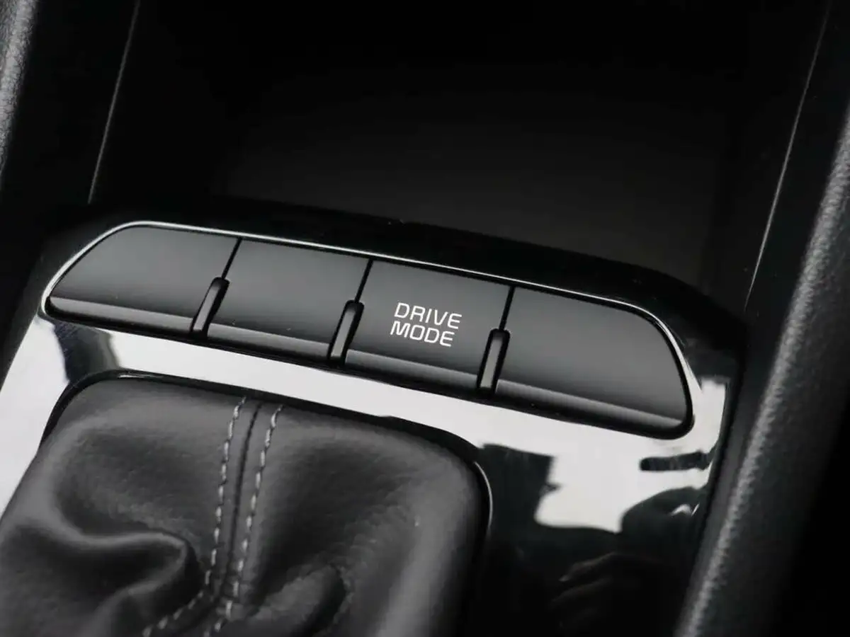 2025-kia-stonic-10-t-gdi-2-dct-big-35