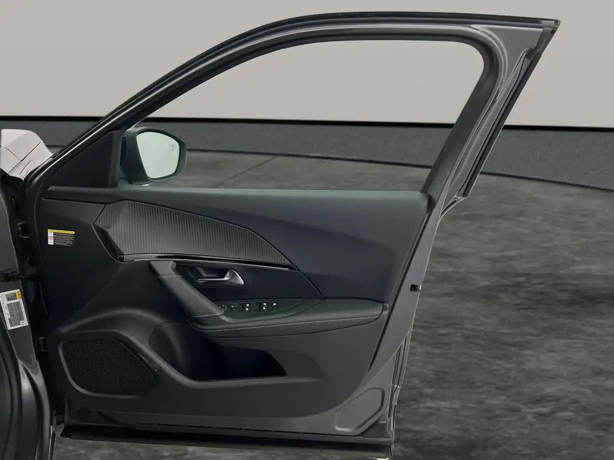 2022-peugeot-2008-suv-12-puretech-gt-big-21