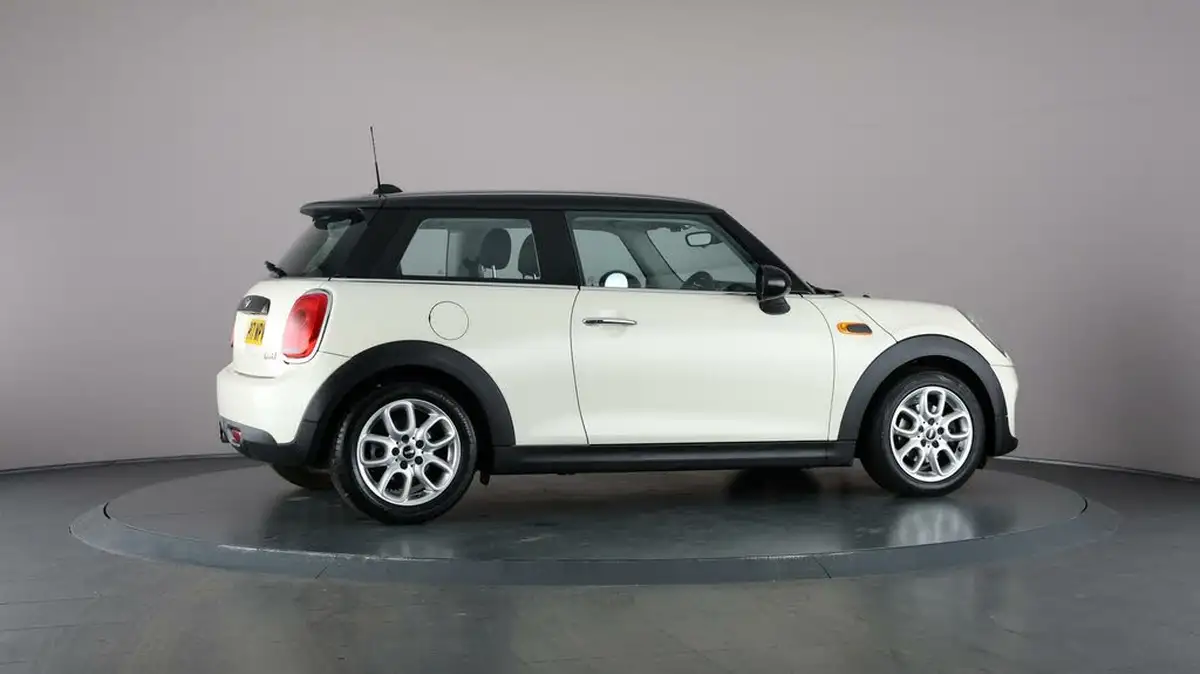 2017-mini-cooper-15-cooper-ss-hatchback-3d-big-57