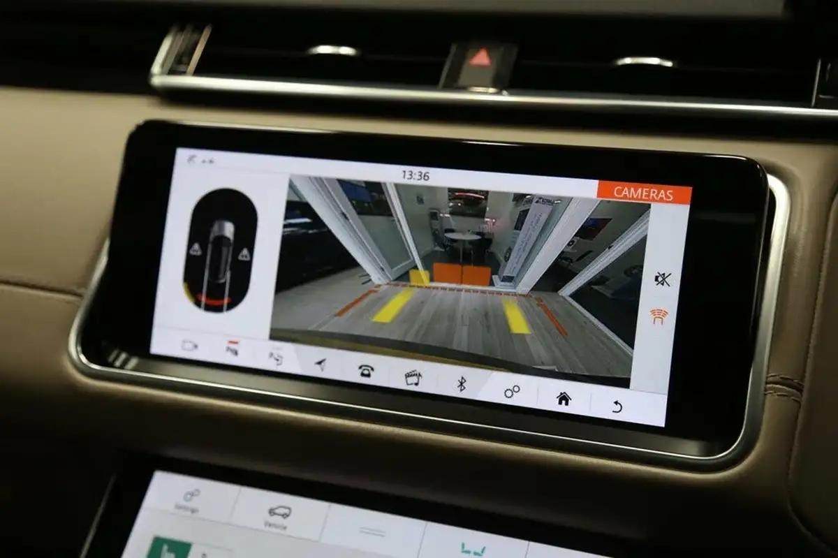 2019-land-rover-range-rover-velar-20-d240-r-dynamic-hse-big-10