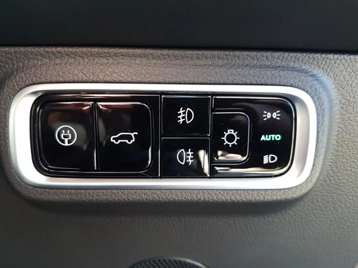2021-dacia-duster-15dci-prestige-big-13