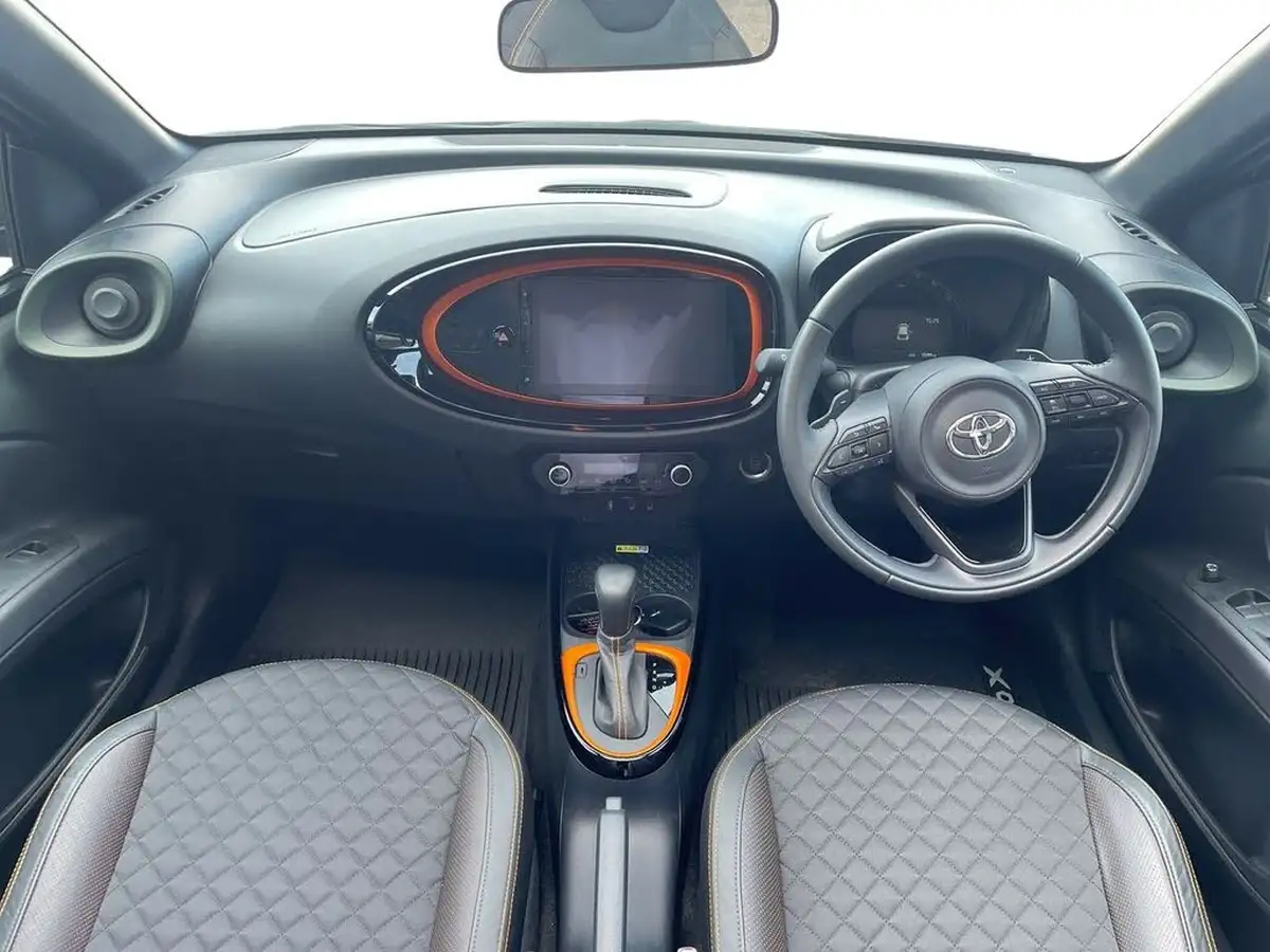 2022-toyota-aygo-x-10-vvt-i-limited-edition-cvt-big-7