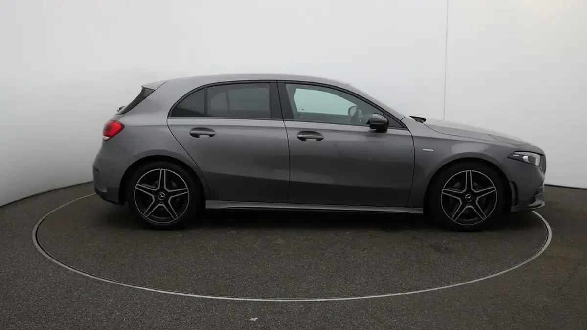 2022-mercedes-benz-a-class-13-a200-amg-line-executive-edition-hatchback-5d-7g-dct-big-48