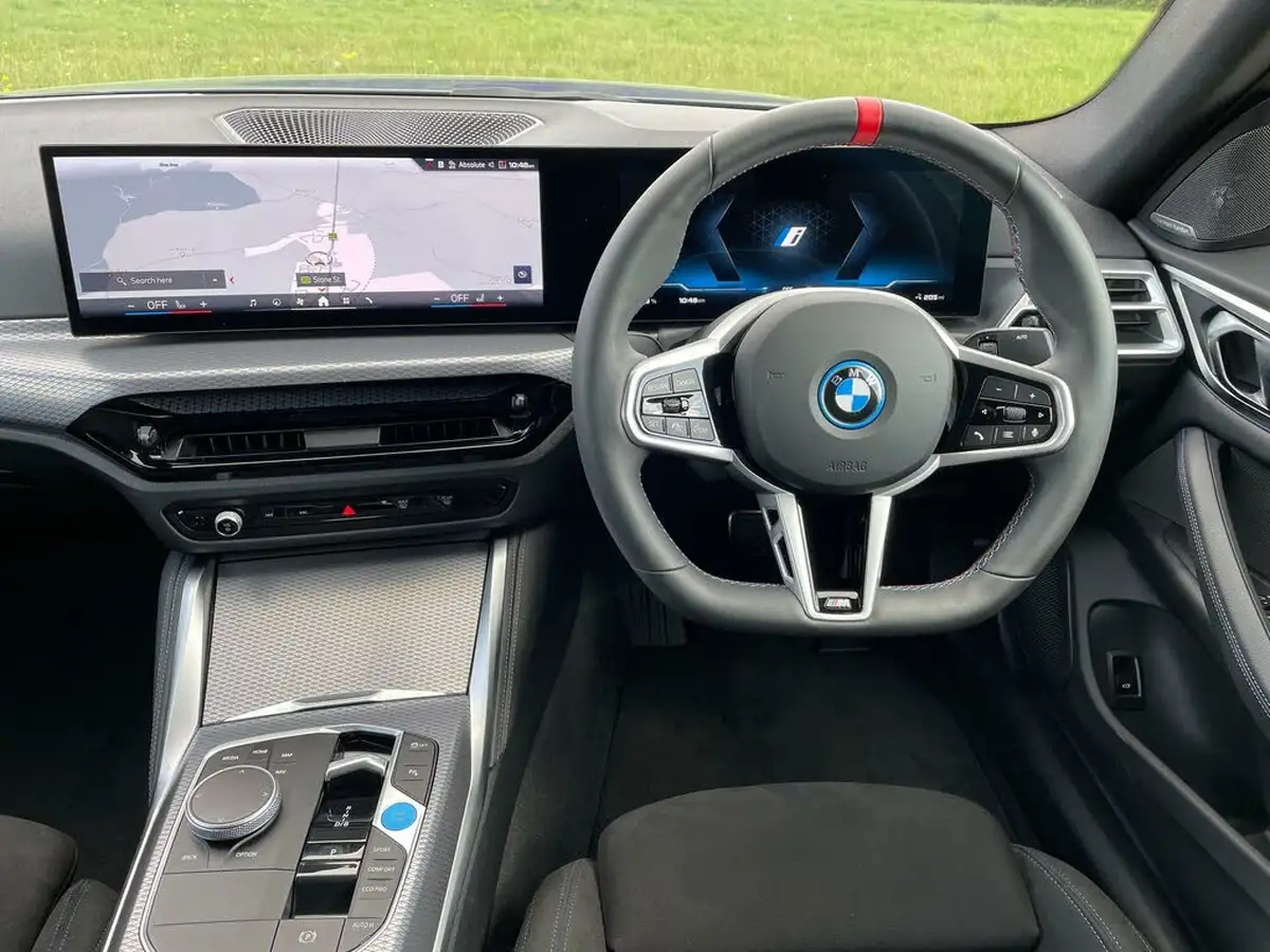 2024-bmw-i4-e-m50-big-47