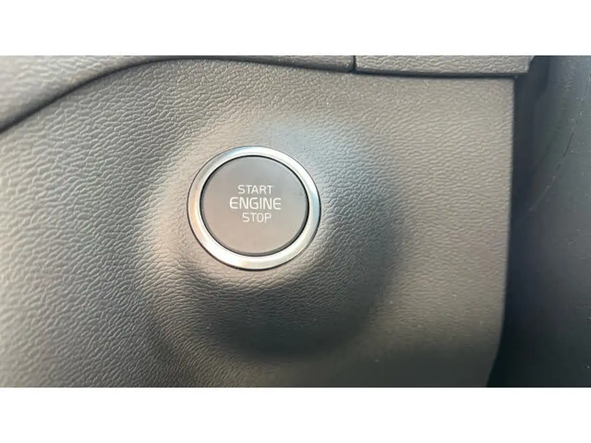 2025-volvo-xc40-20-b4-plus-big-22