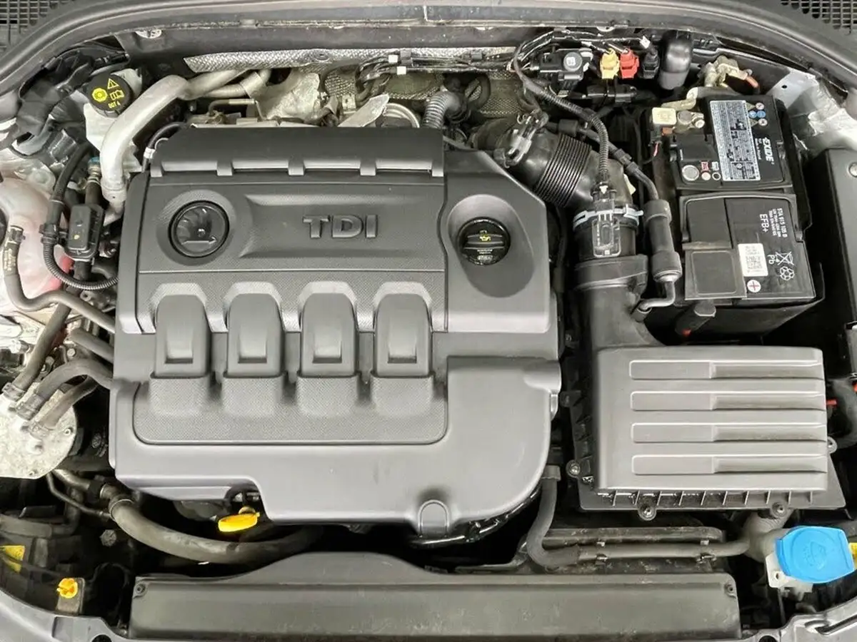 2019-skoda-octavia-10-tsi-s-estate-big-13
