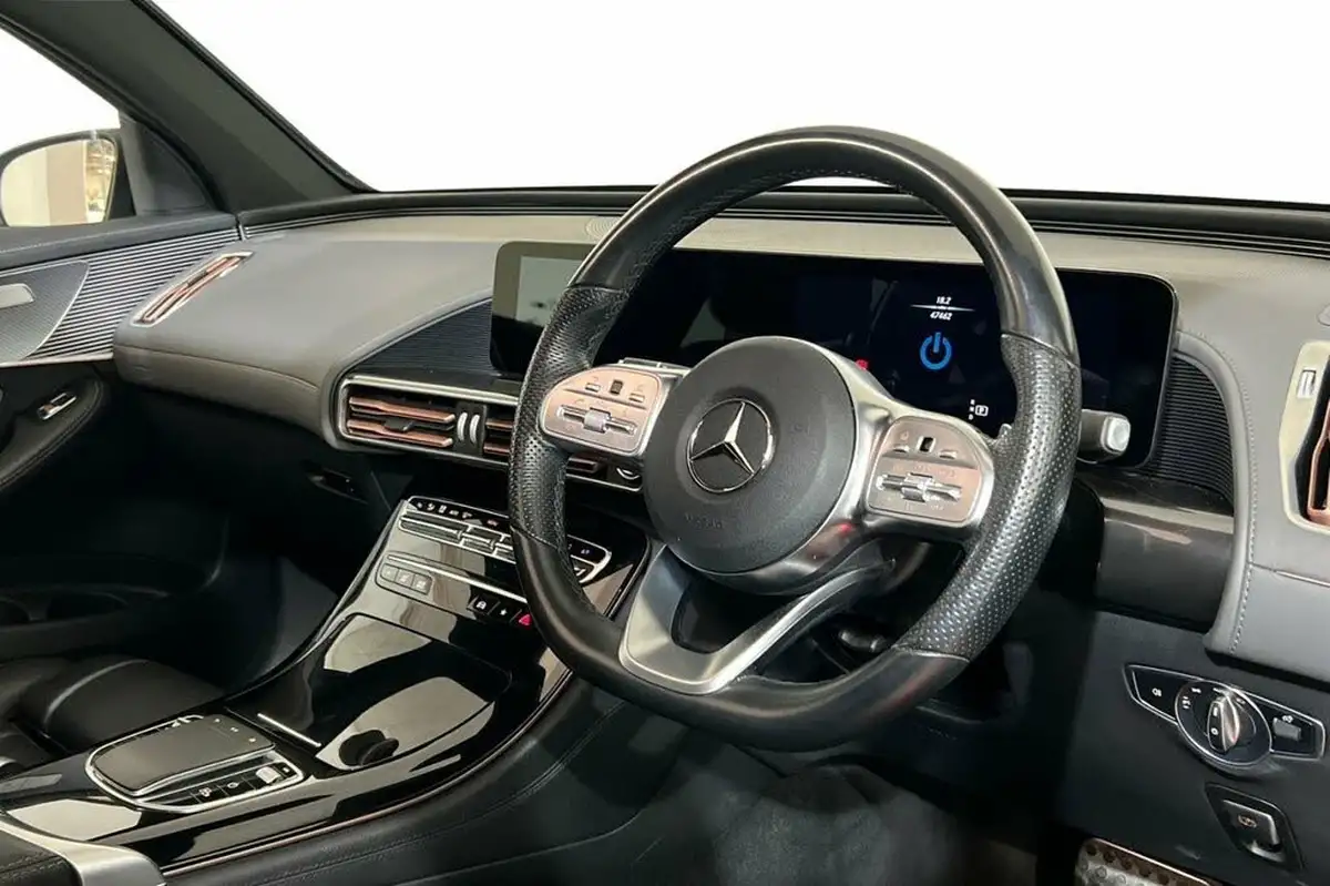 2022-mercedes-benz-eqc-e-eqc-400-amg-line-premium-big-6