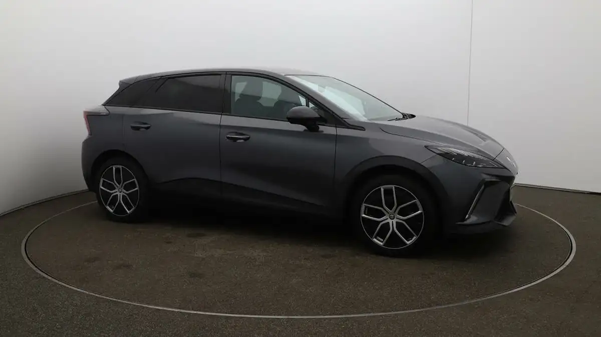 2023-mg-mg4-e-trophy-ev-203ps-long-big-43