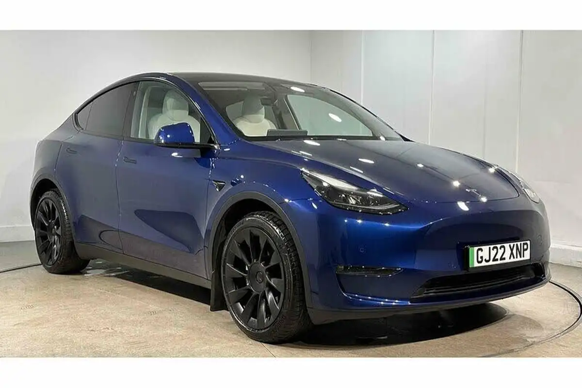 2022-tesla-model-y-e-long-range-big-9